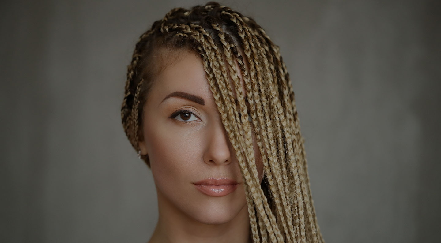 THECIA TRESSE